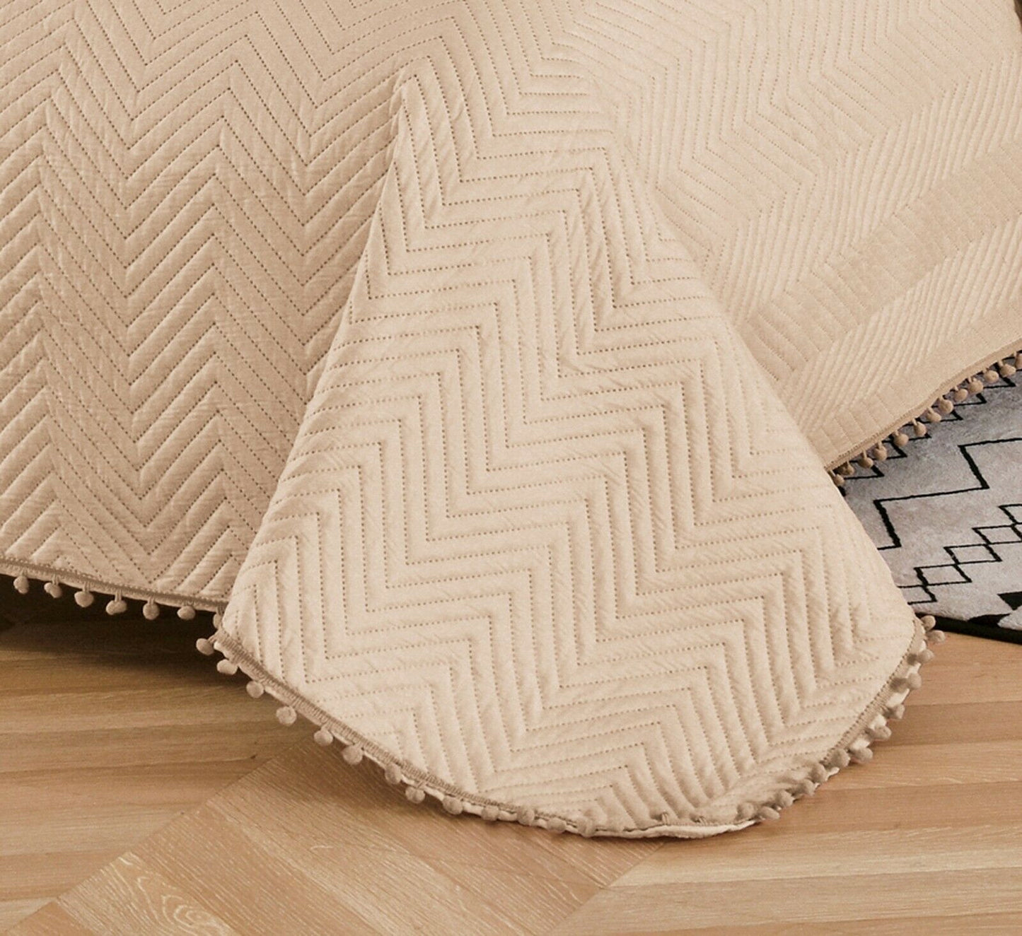 Pom Pom Bedspread Beige