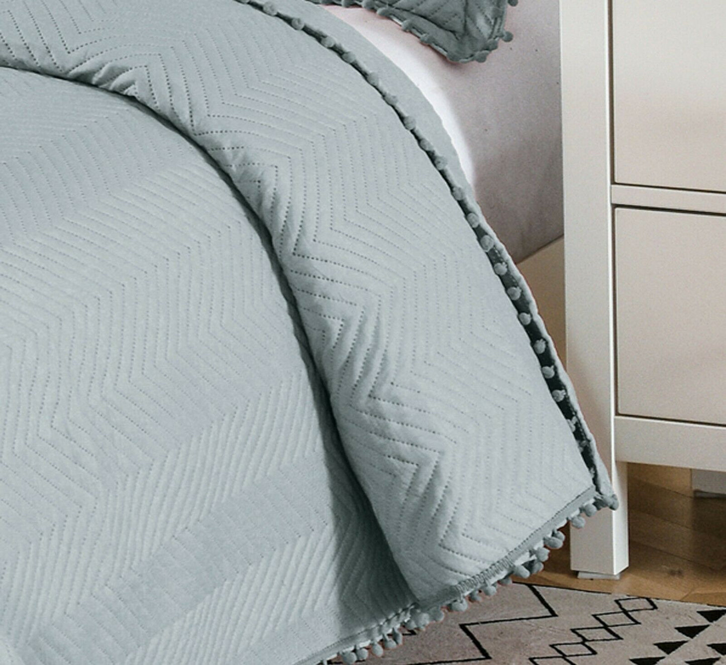 Pom Pom Bedspread Silver