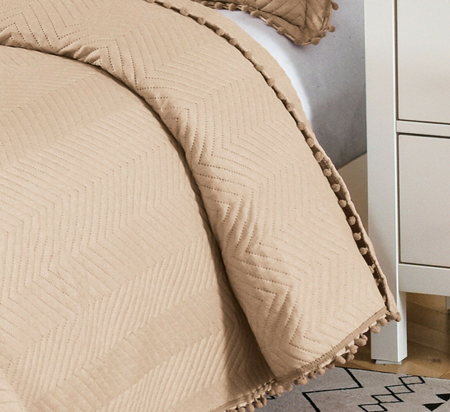 Pom Pom Bedspread Beige