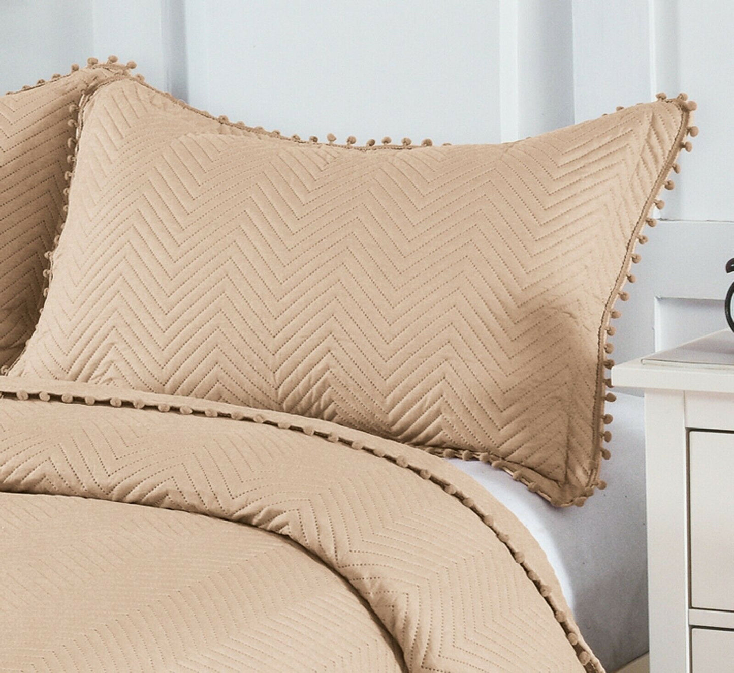 Pom Pom Bedspread Beige