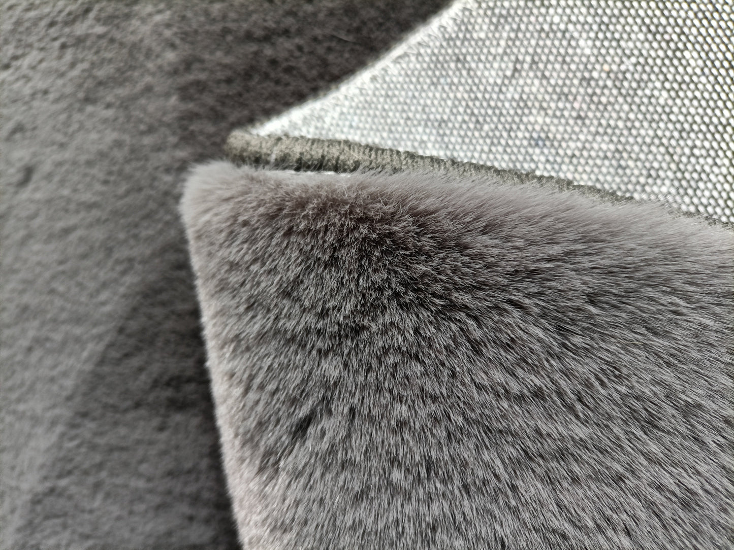 RABBIT FUR RUGS(Grey)