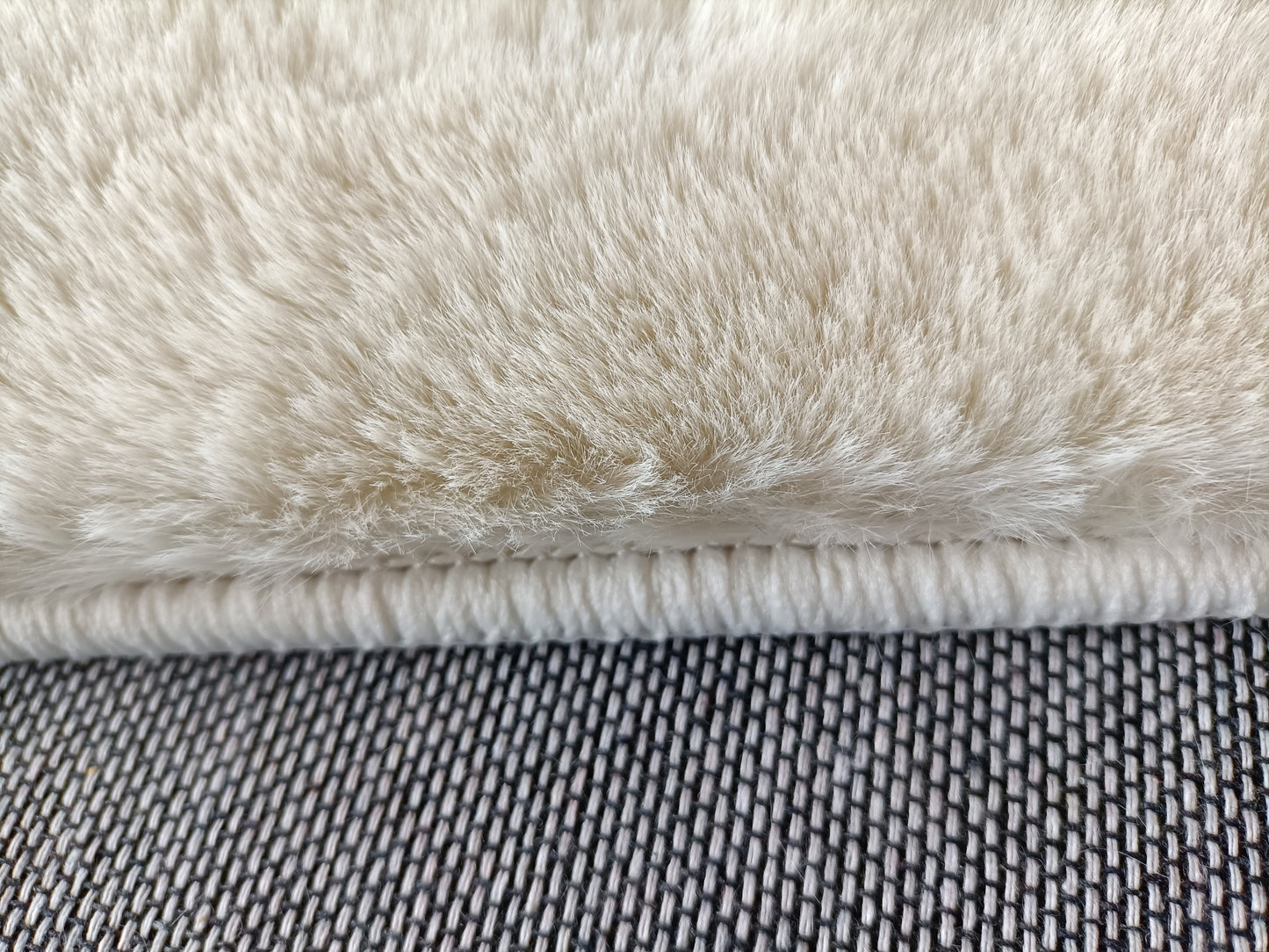 RABBIT FUR RUGS(Cream)