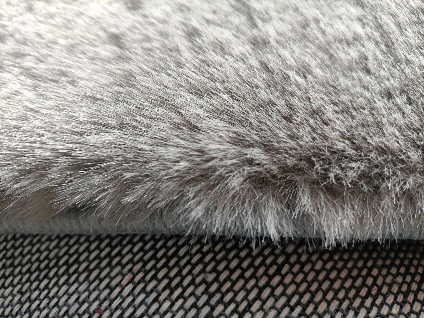 RABBIT FUR RUGS(Charcoal)