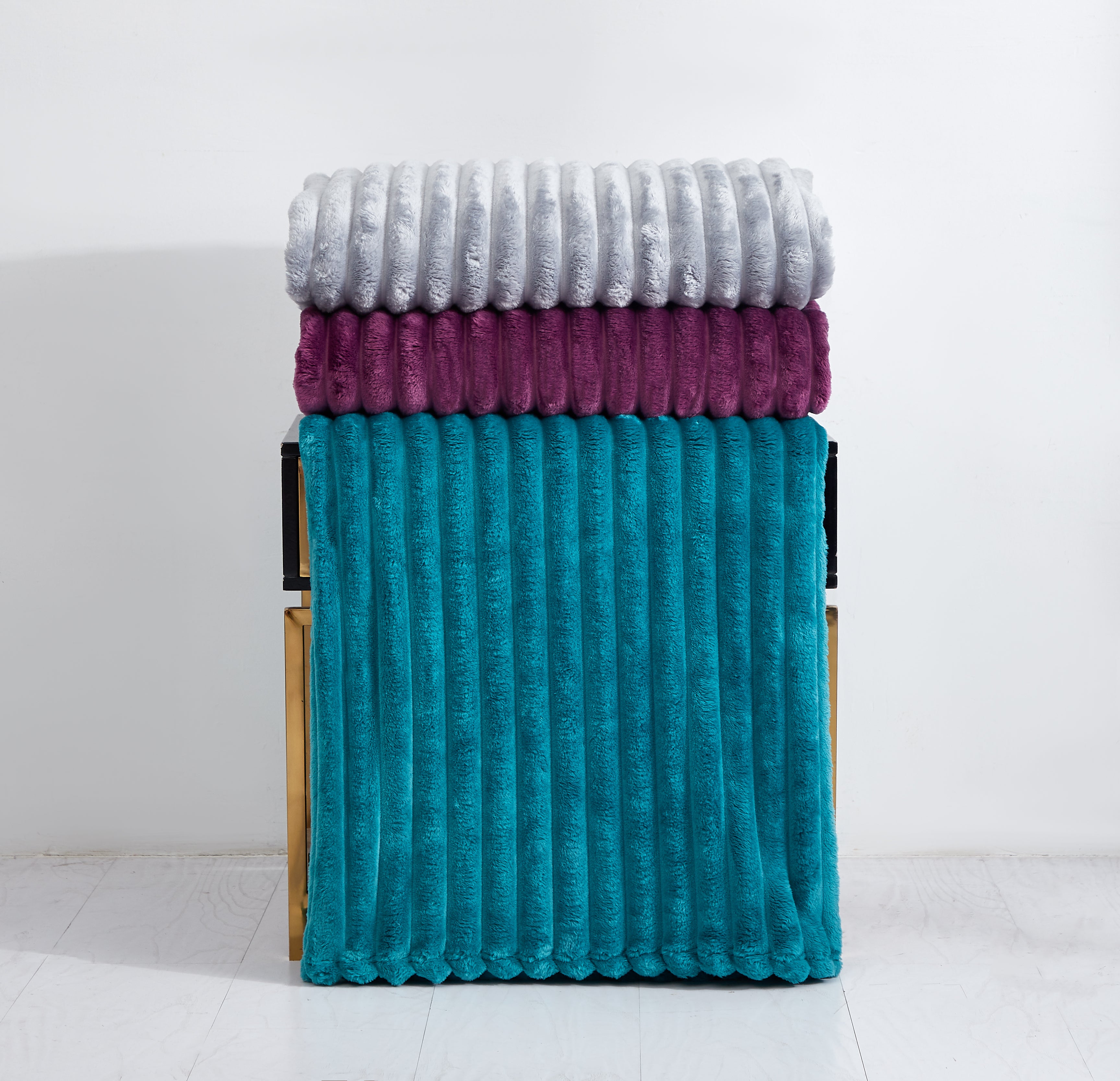 Fleece Throw Blanket Twin Size | 300GSM Super Soft Lightweight Plush Striped