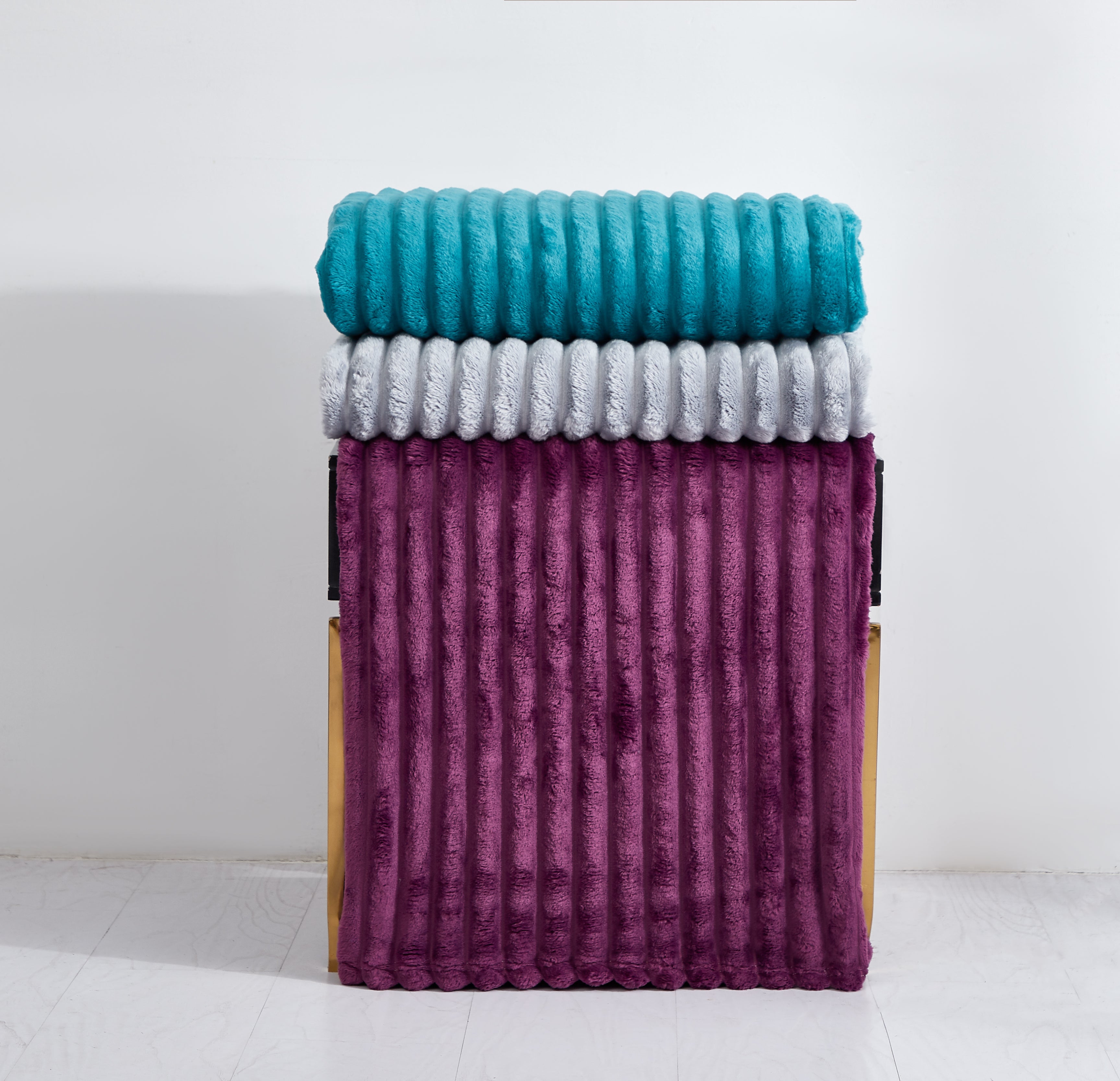 Fleece Throw Blanket Twin Size | 300GSM Super Soft Lightweight Plush Striped