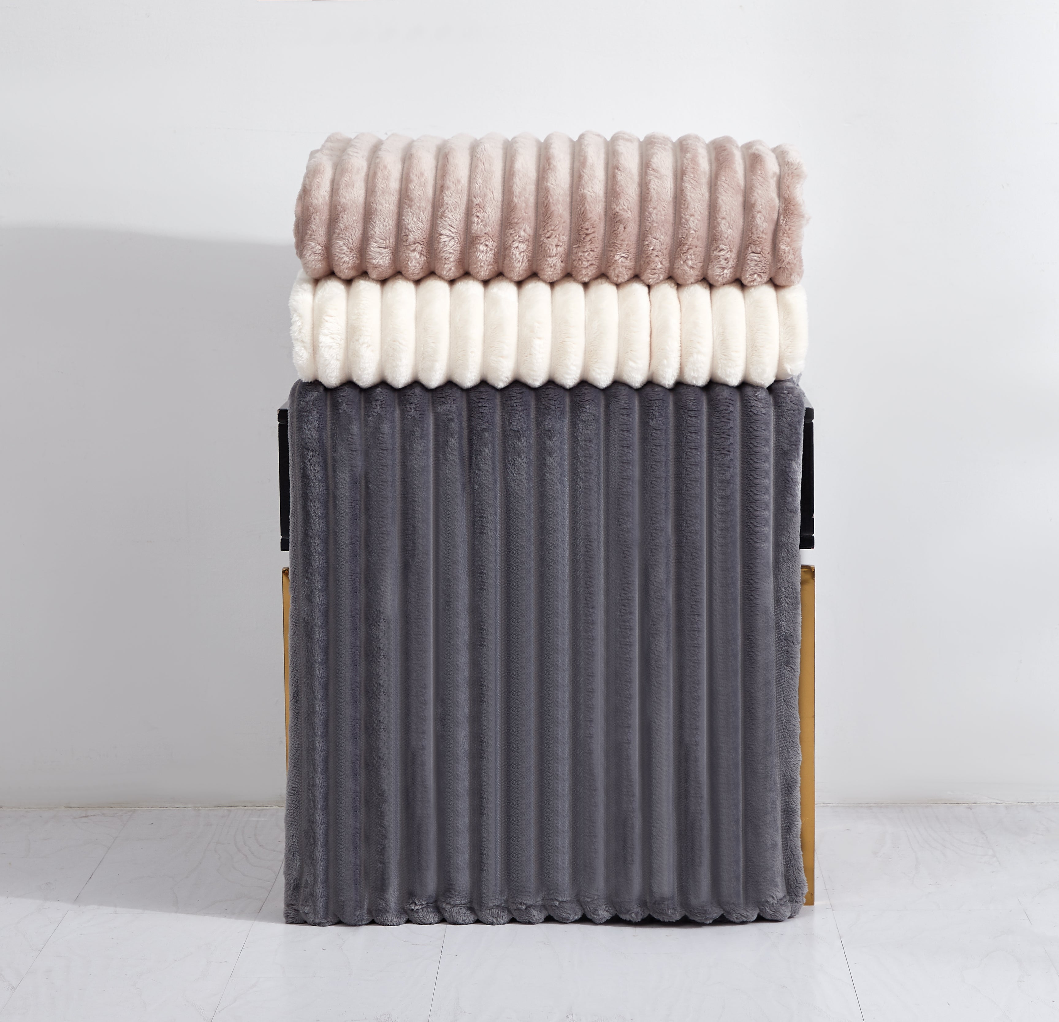 Fleece Throw Blanket Twin Size | 300GSM Super Soft Lightweight Plush Striped