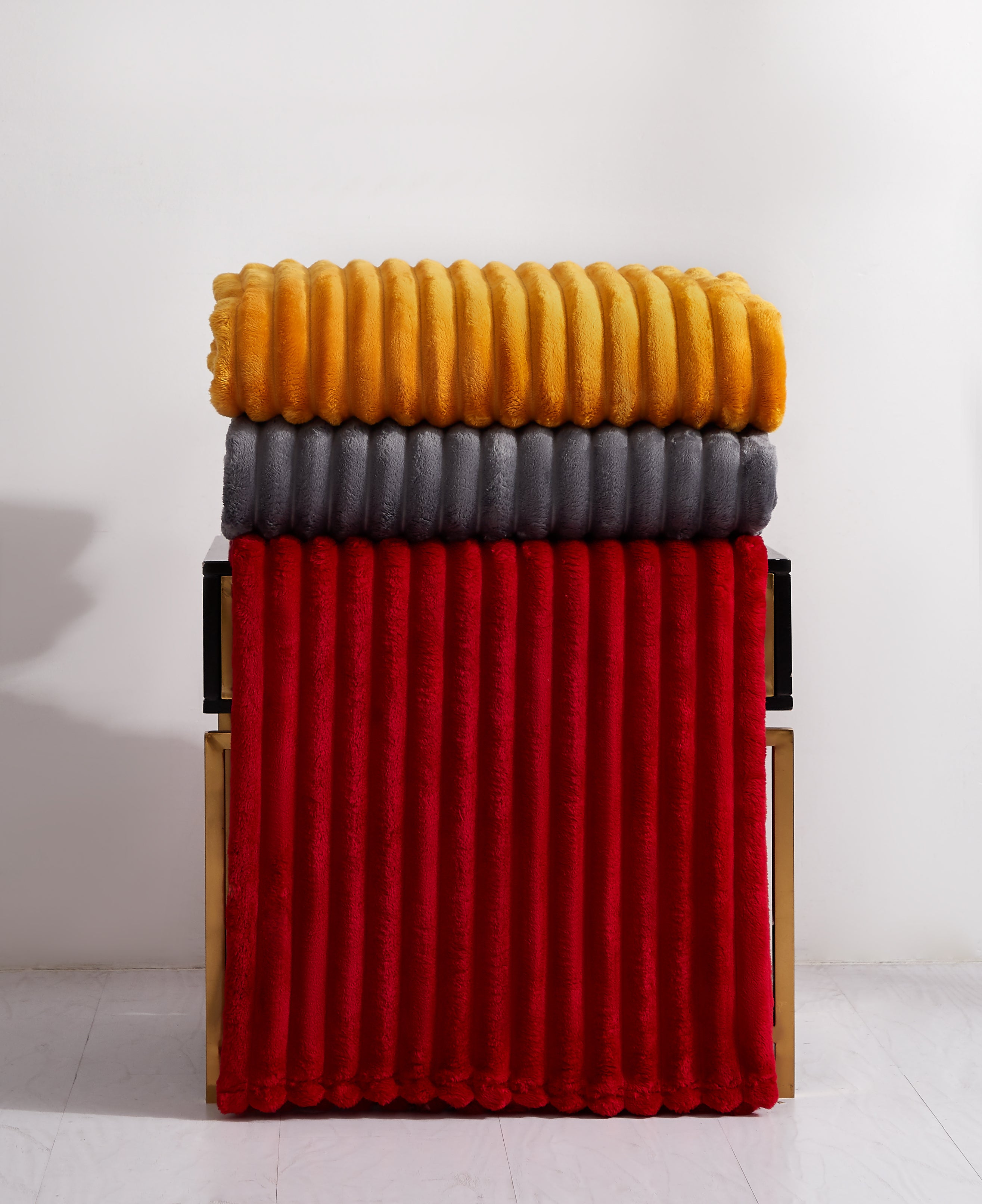 Fleece Throw Blanket Twin Size | 300GSM Super Soft Lightweight Plush Striped