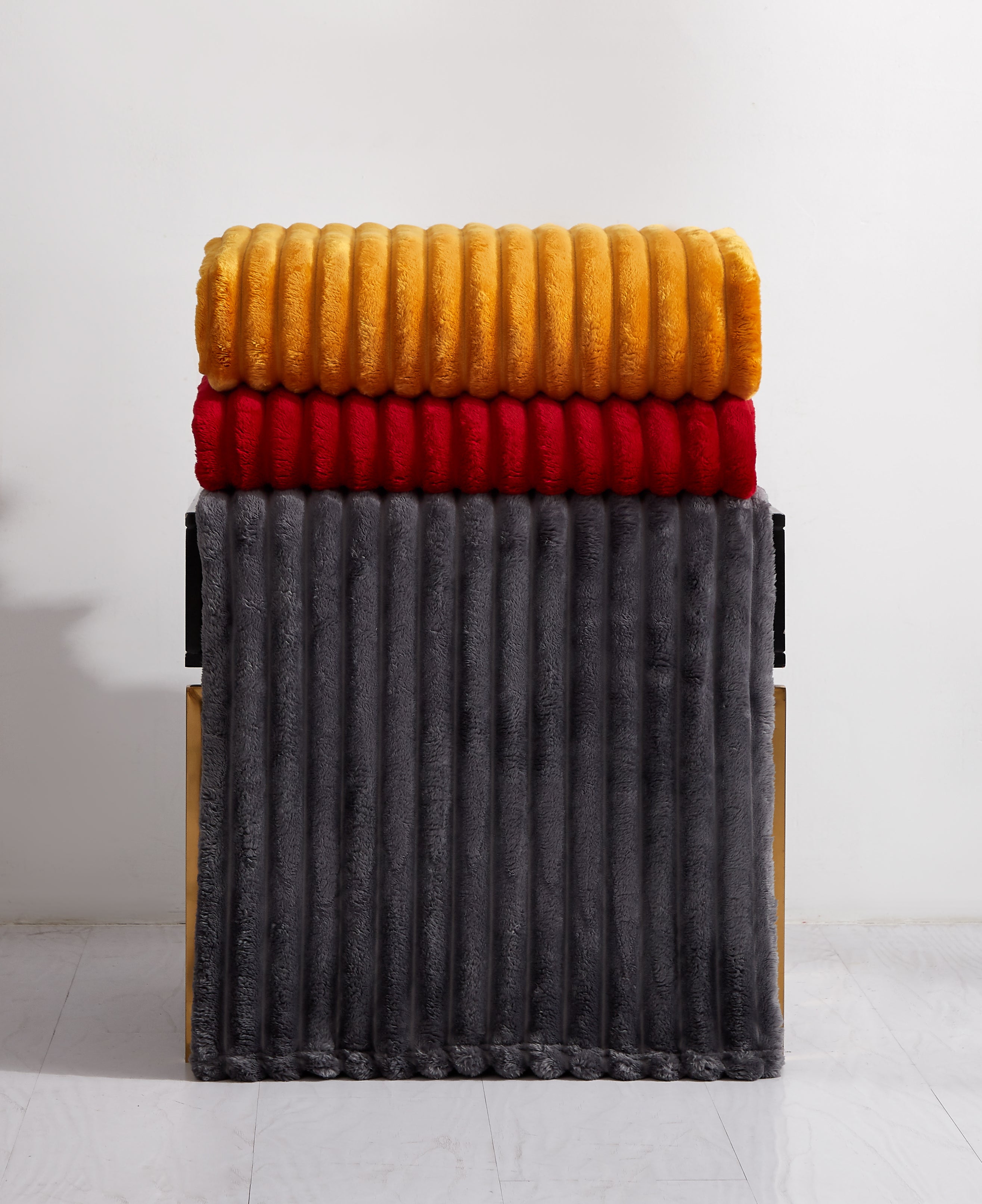 Fleece Throw Blanket Twin Size | 300GSM Super Soft Lightweight Plush Striped