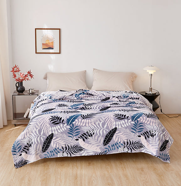 Flannel throw M-3